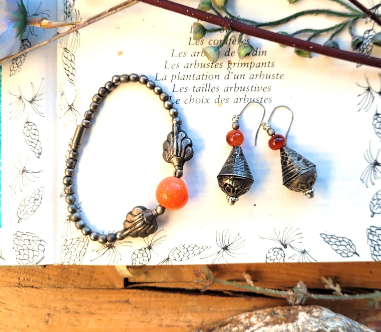 Een Berberse set armband en oorringen, tribale boho chic: cornalijn.. – photo 8
